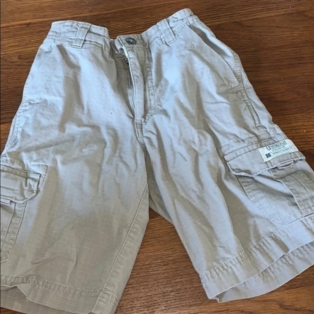 Oshkosh cargo shorts size 5